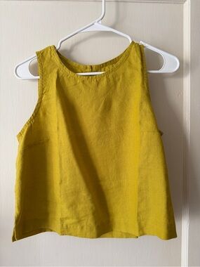 NWOT Not Perfect Linen Bay crop top, greenish mustard, size M